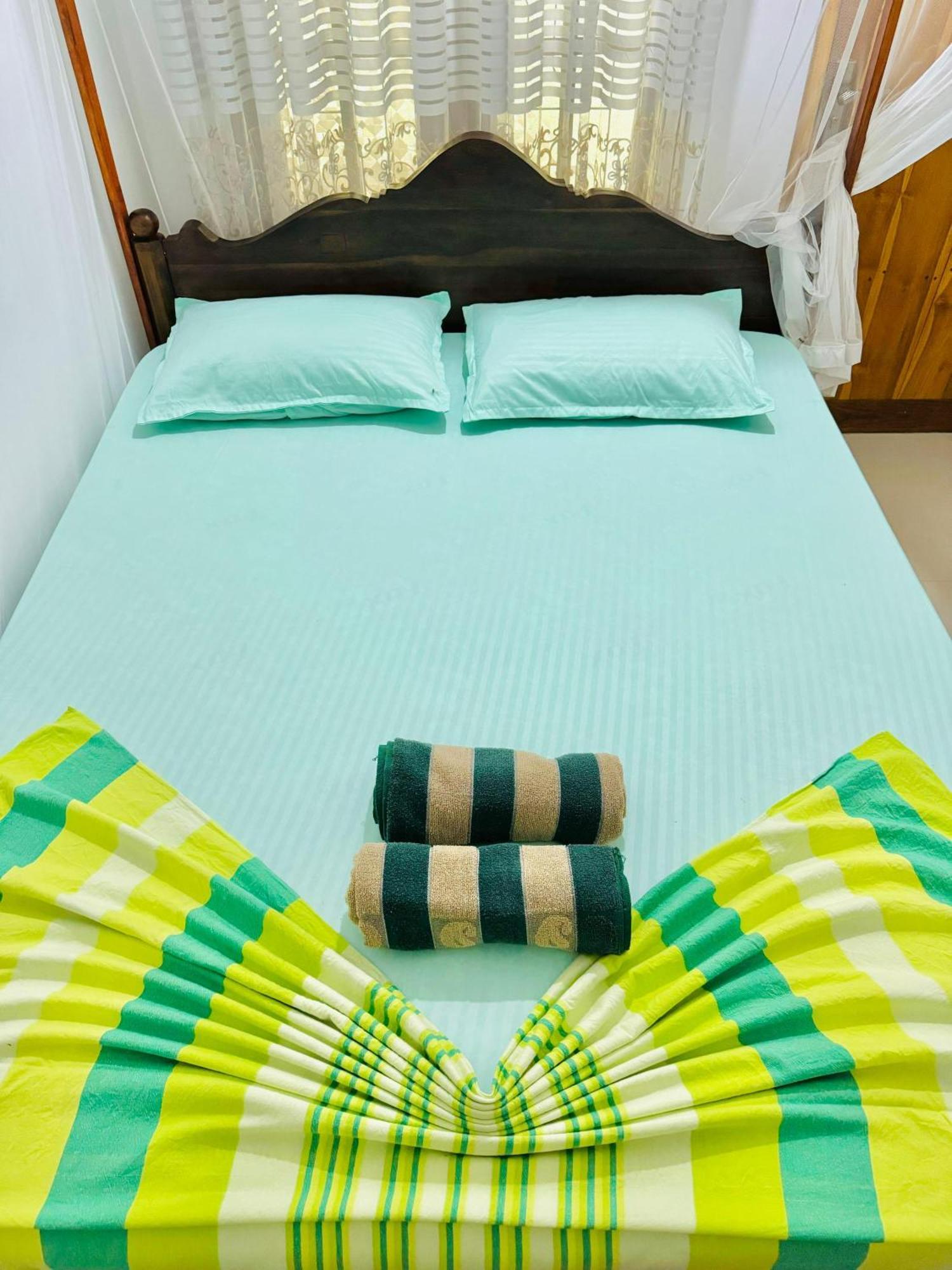 טנגלה Nethmi Homestay & Restaurant חדר תמונה
