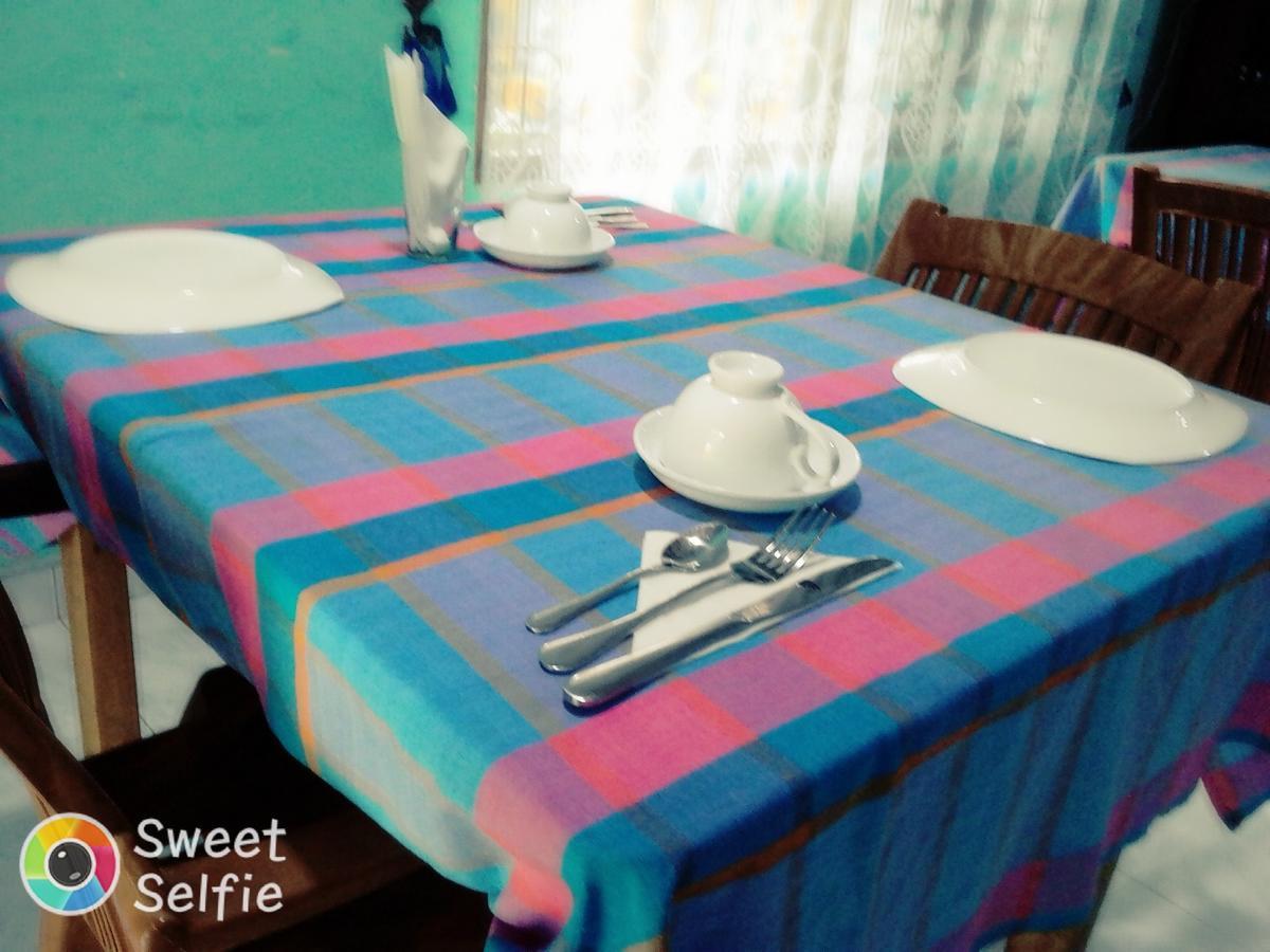 טנגלה Nethmi Homestay & Restaurant מראה חיצוני תמונה
