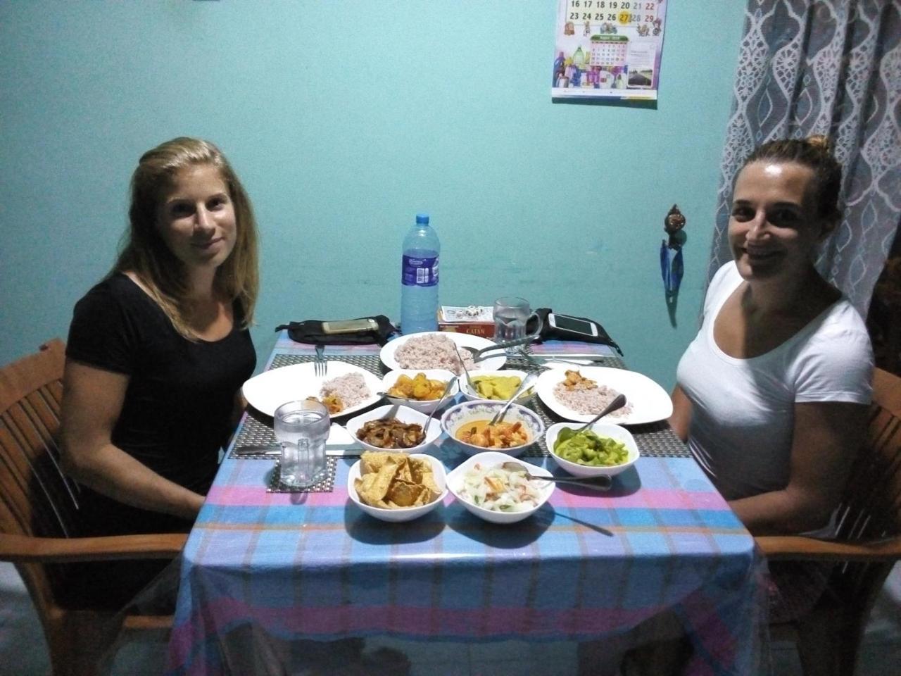טנגלה Nethmi Homestay & Restaurant מראה חיצוני תמונה