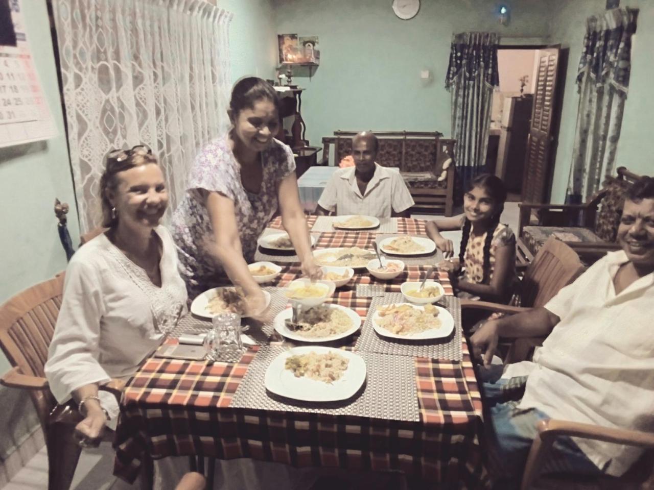 טנגלה Nethmi Homestay & Restaurant מראה חיצוני תמונה